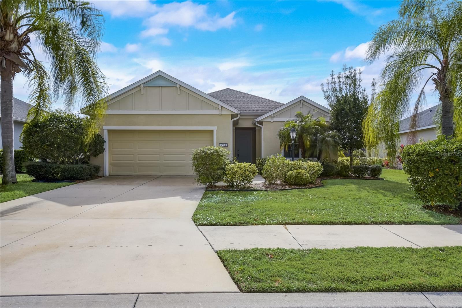 Photo one of 4914 Mission Park Ln Lakewood Ranch FL 34211 | MLS T3463202