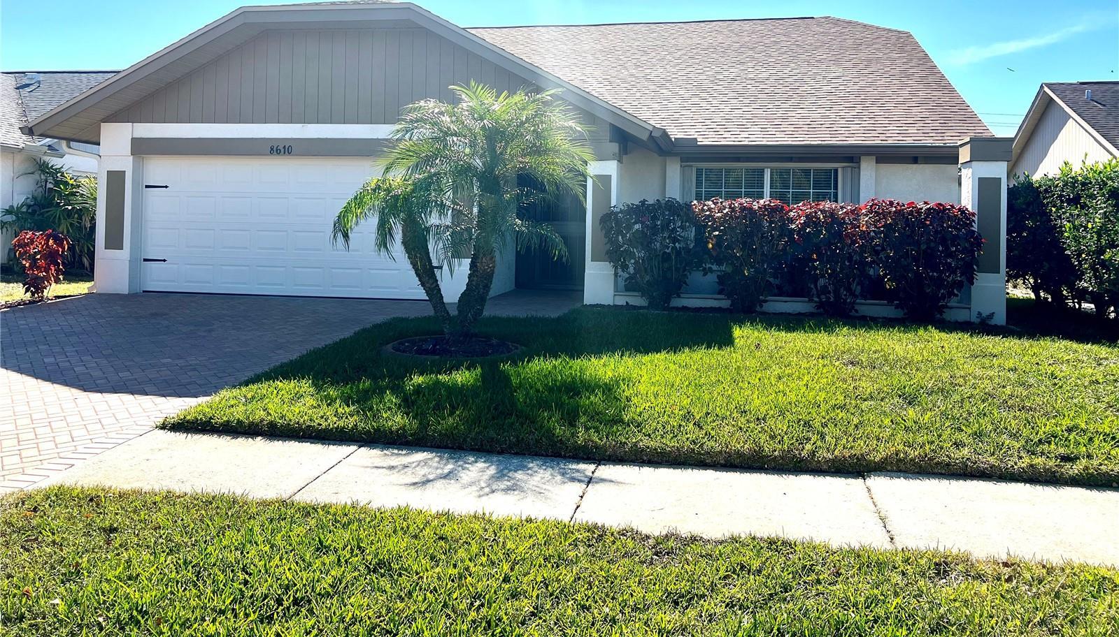Photo one of 8610 Thimbleberry Ln Tampa FL 33635 | MLS T3476415