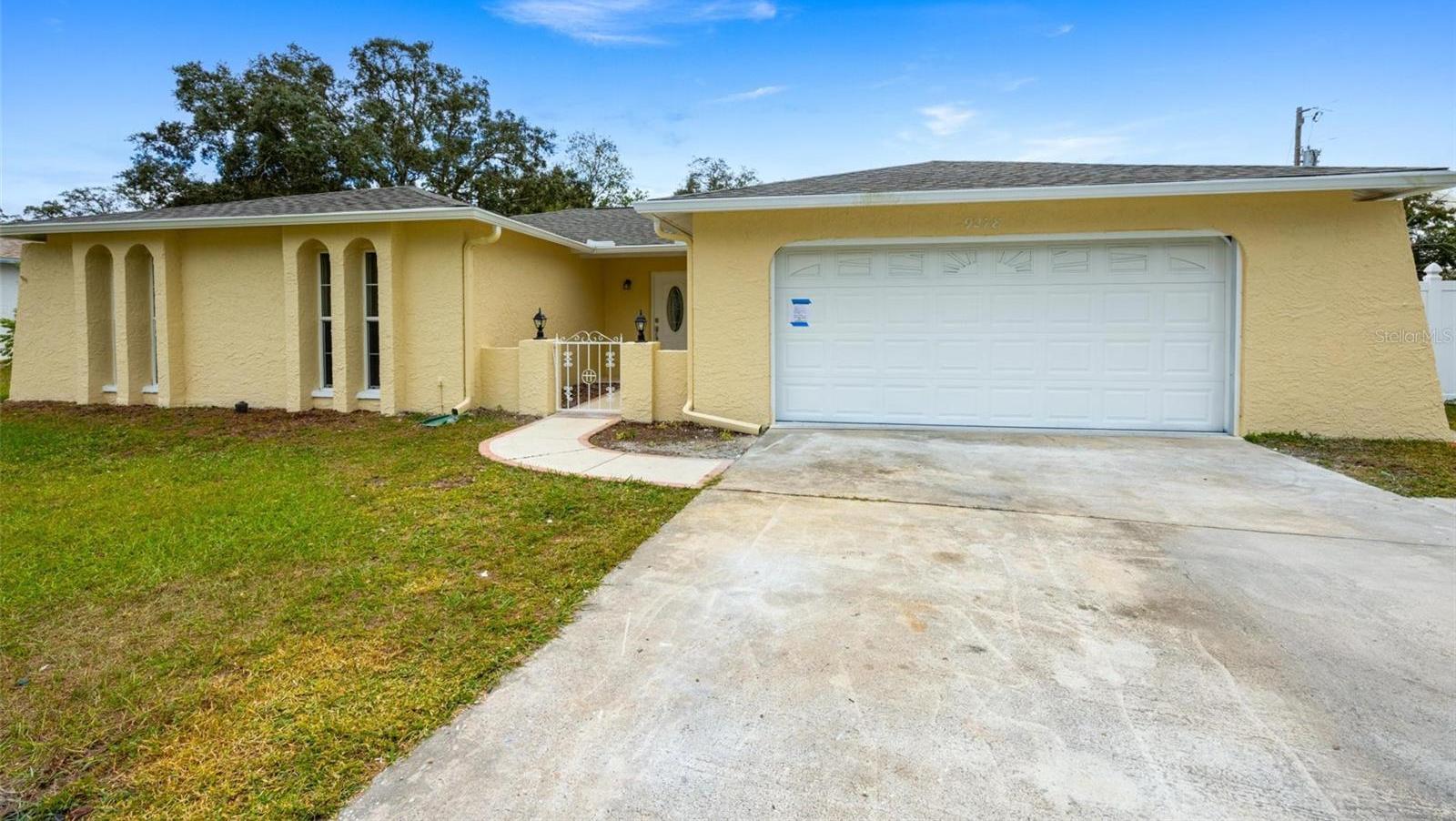 Photo one of 9278 Picasso St Spring Hill FL 34608 | MLS T3482453