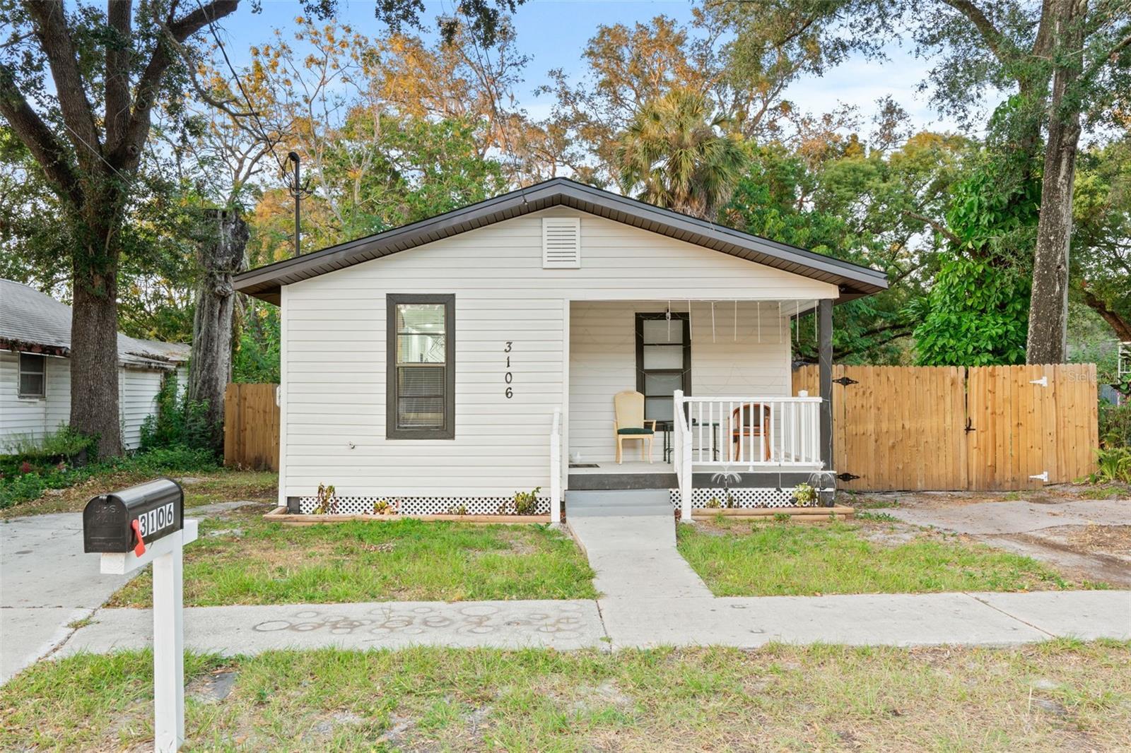 Photo one of 3106 E 23Rd Ave Tampa FL 33605 | MLS T3485668