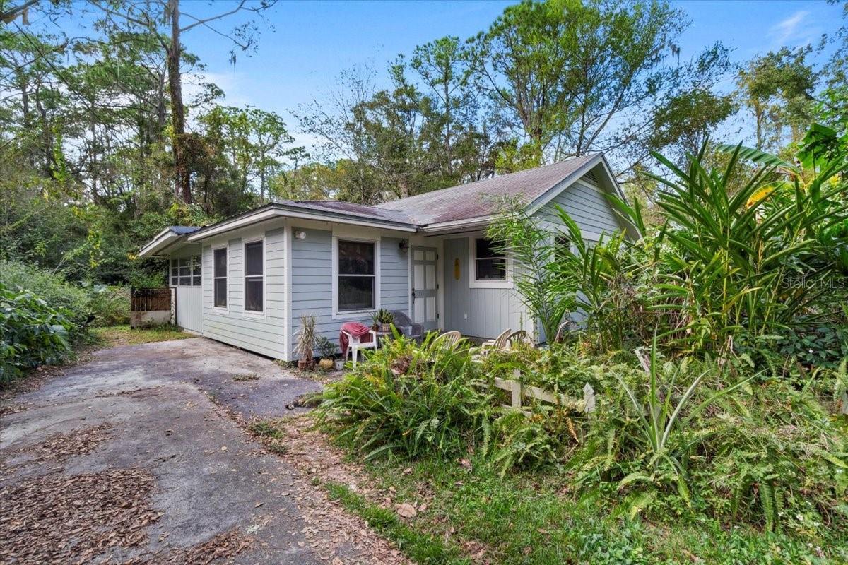 Photo one of 15012 N 301St Hwy Thonotosassa FL 33592 | MLS T3486422