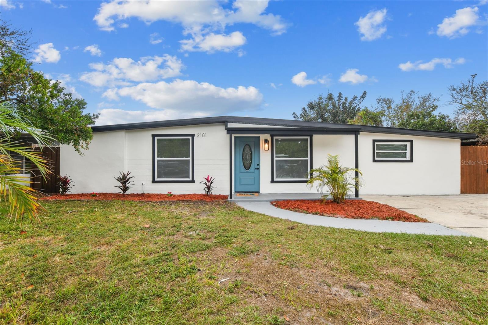 Photo one of 2181 Alemanda Dr Clearwater FL 33764 | MLS T3487164