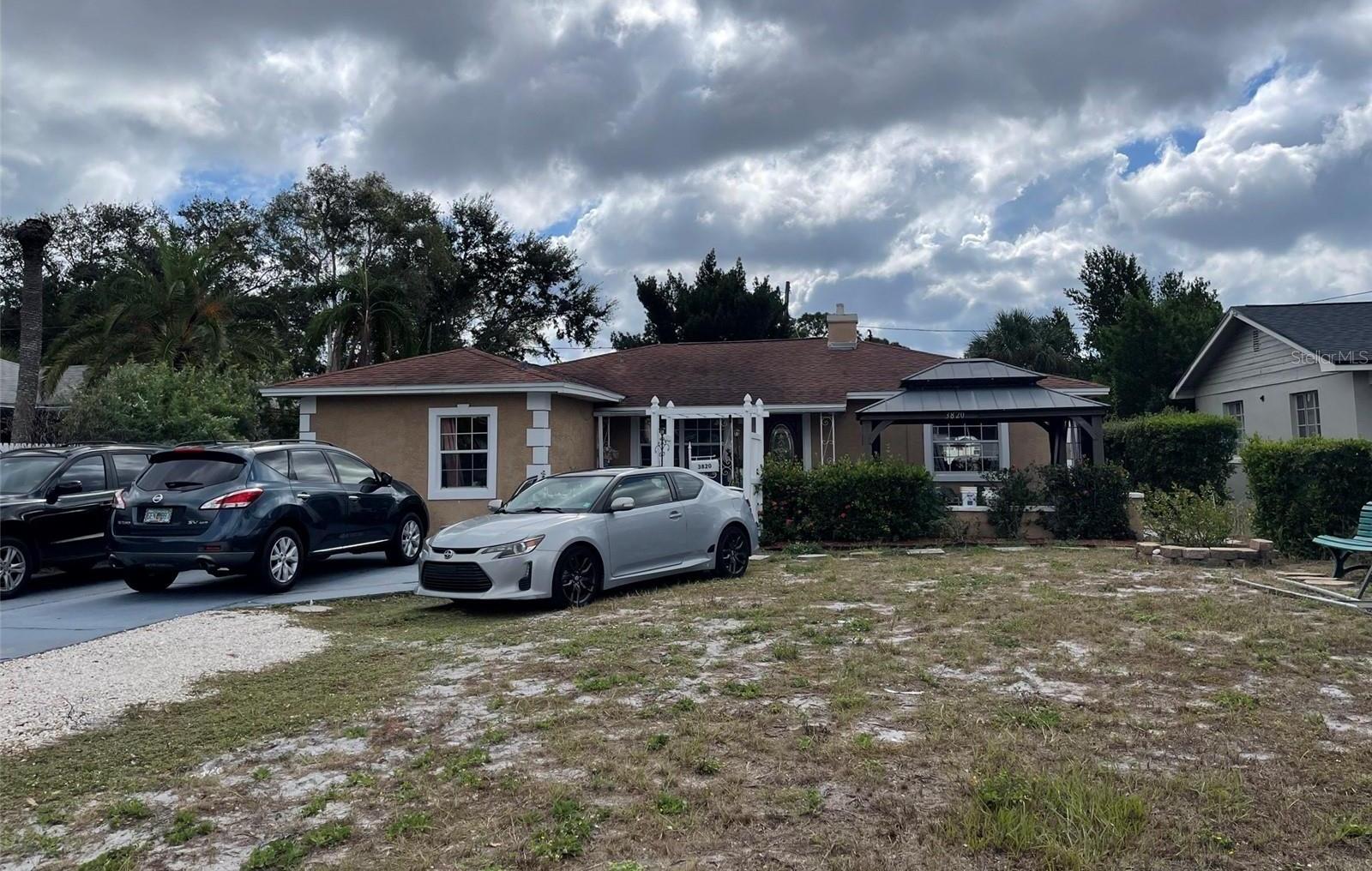 Photo one of 3820 1St S Ave St Petersburg FL 33711 | MLS T3487614