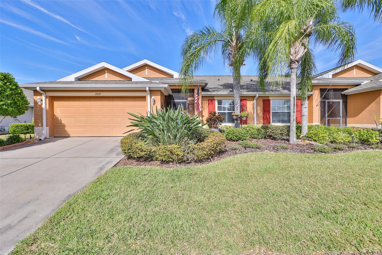 Photo one of 2025 Grantham Greens Dr Sun City Center FL 33573 | MLS T3487886