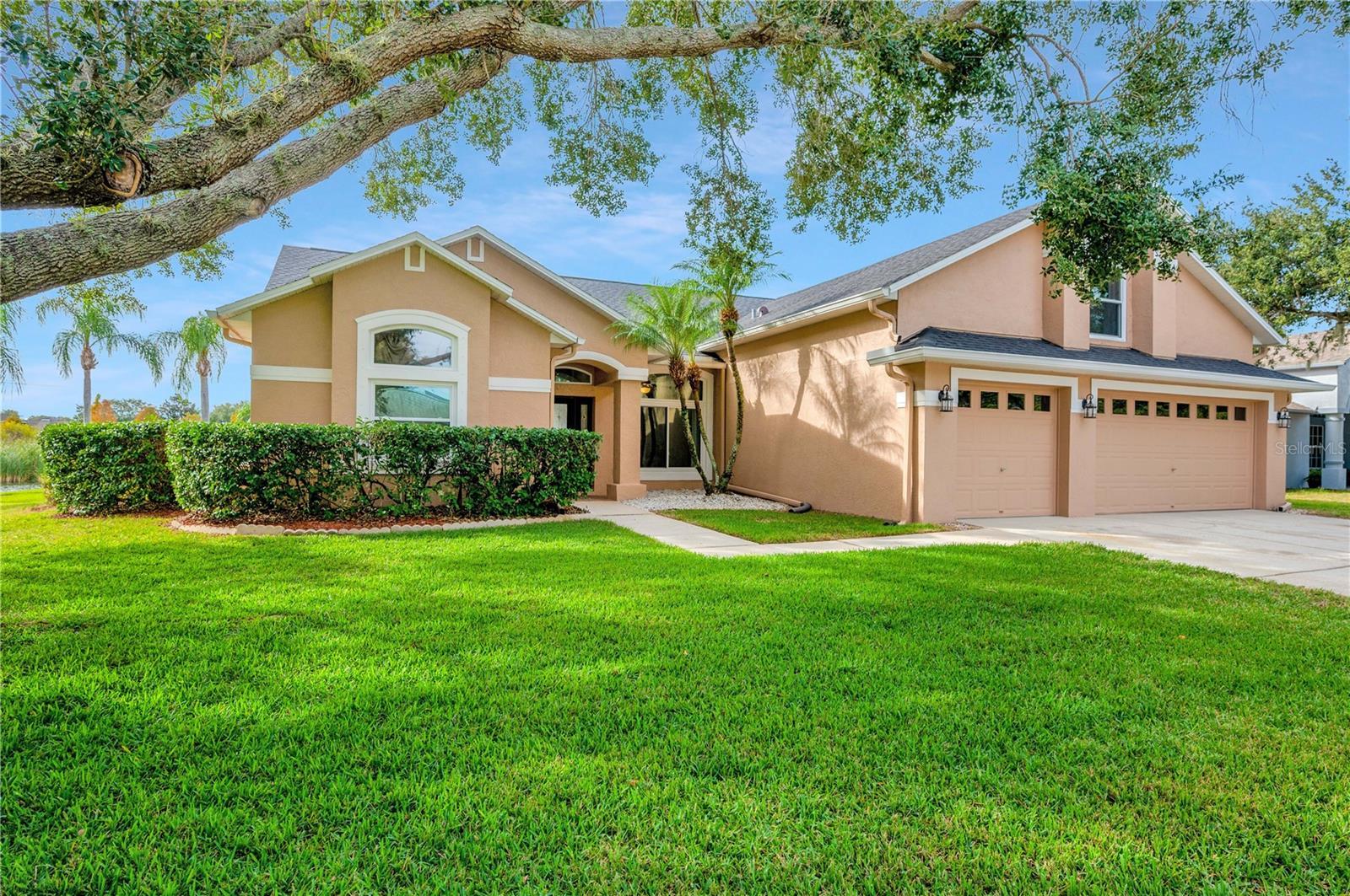 Photo one of 11920 Timberhill Dr Riverview FL 33569 | MLS T3489564
