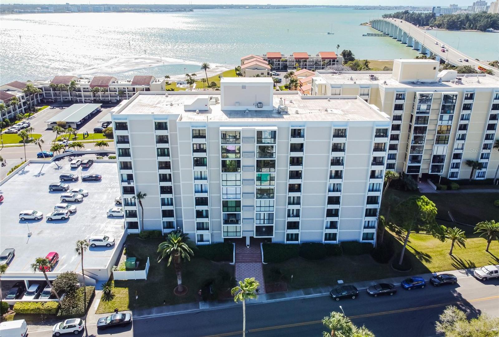 Photo one of 851 Bayway Blvd # 104 Clearwater FL 33767 | MLS T3490458
