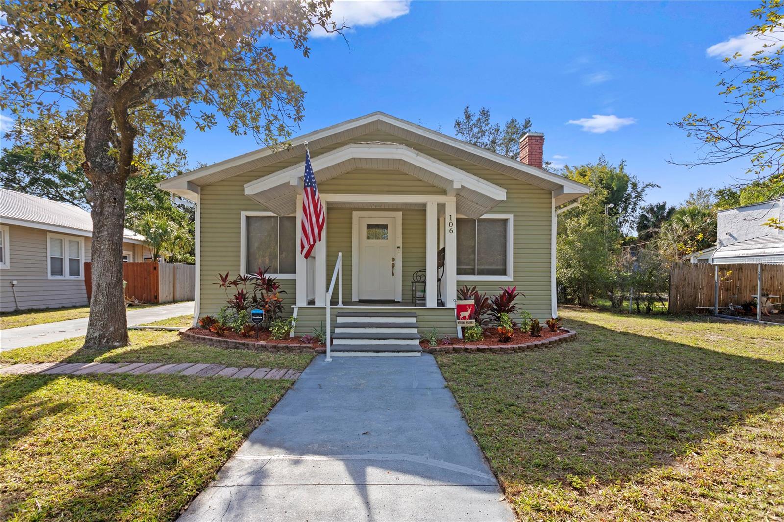 Photo one of 106 W Henry Ave Tampa FL 33604 | MLS T3491928
