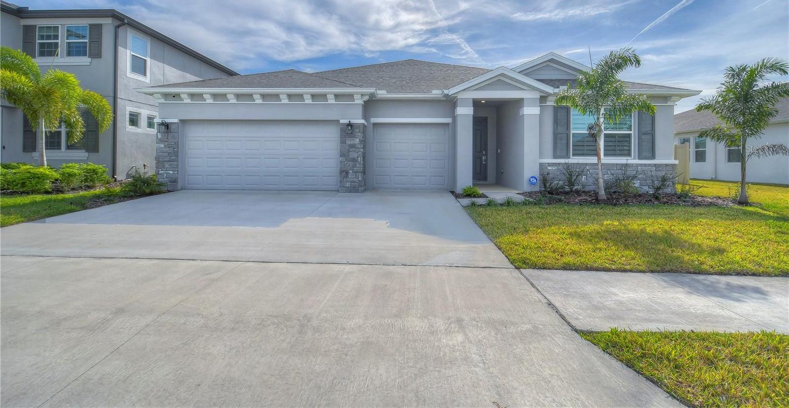 Photo one of 12463 Shining Willow St Riverview FL 33579 | MLS T3493380