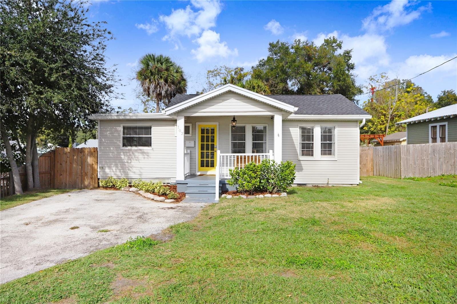 Photo one of 102 E Flora St Tampa FL 33604 | MLS T3494638