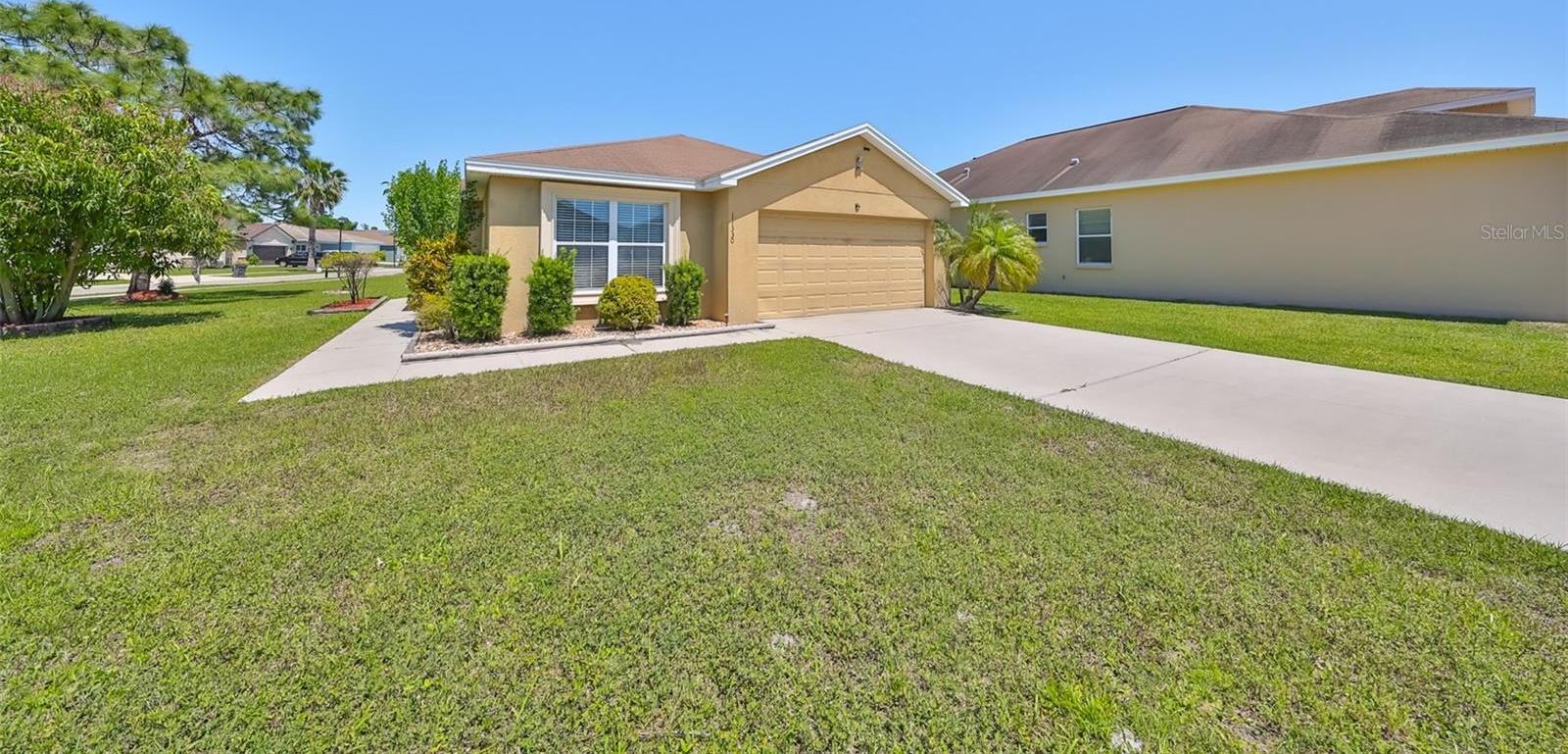 Photo one of 11330 Southwind Lake Dr Gibsonton FL 33534 | MLS T3495182