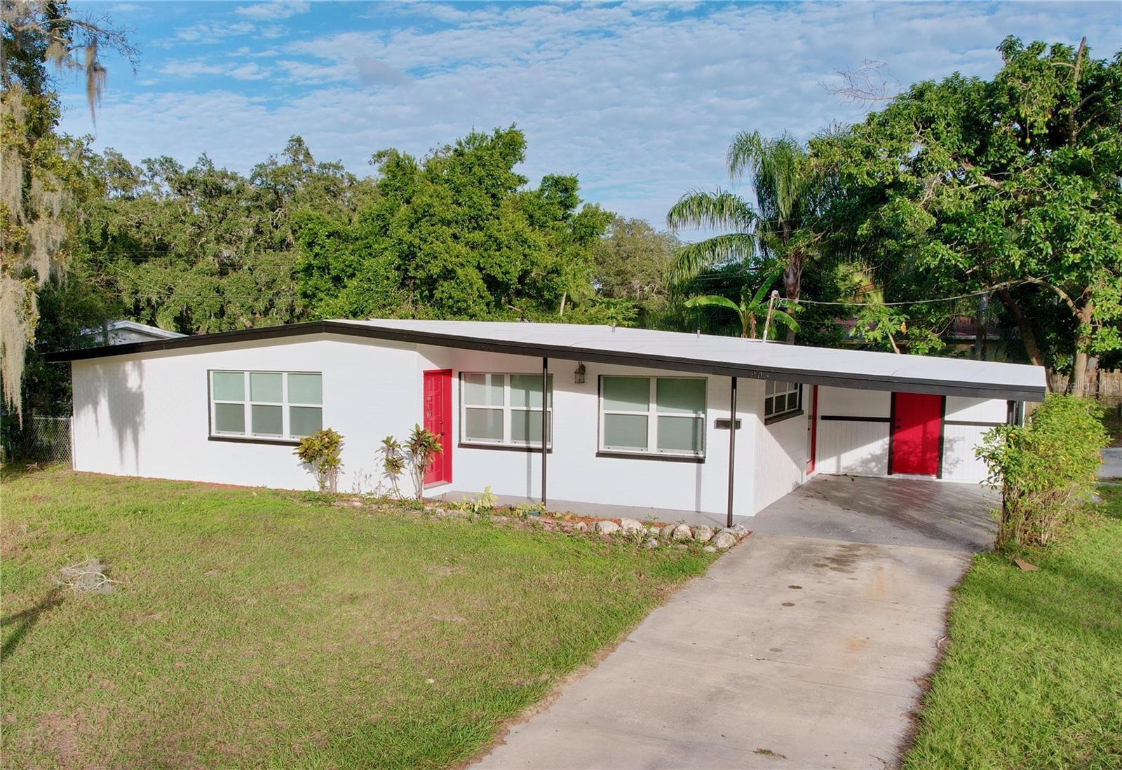 Photo one of 905 Westmore Ave Brandon FL 33510 | MLS T3495380