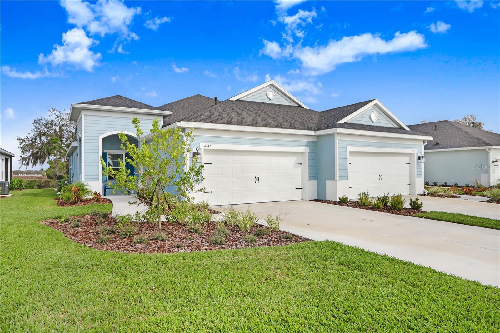 Photo one of 4747 Willow Bend Ave Parrish FL 34219 | MLS T3496052