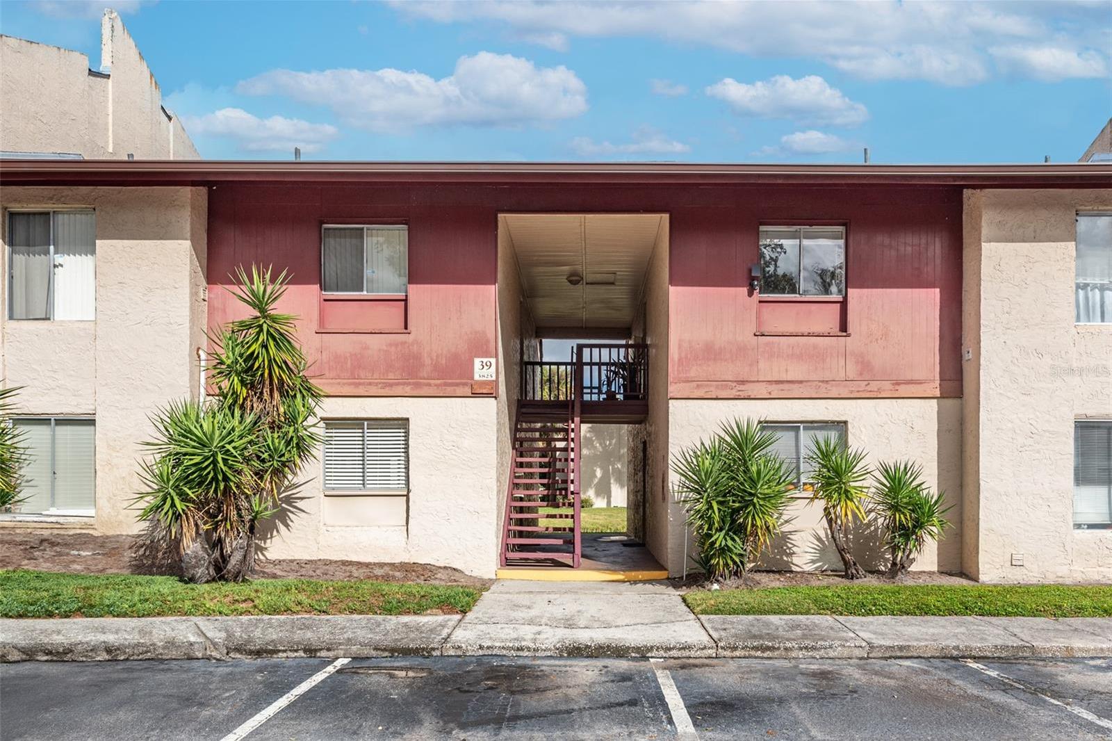 Photo one of 3825 S Lake Dr # 219 Tampa FL 33614 | MLS T3496175