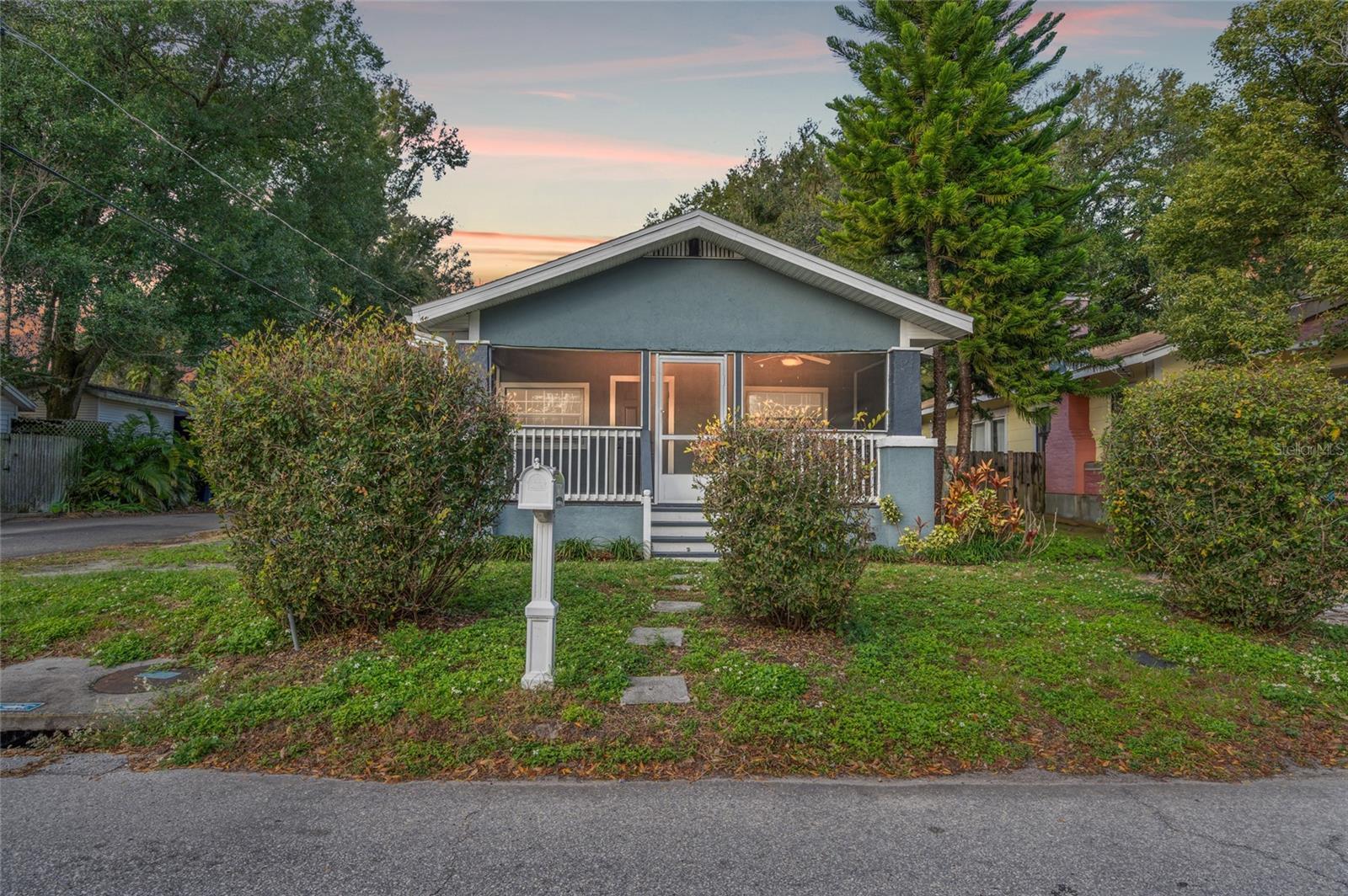 Photo one of 6702 N Highland Ave Tampa FL 33604 | MLS T3497126
