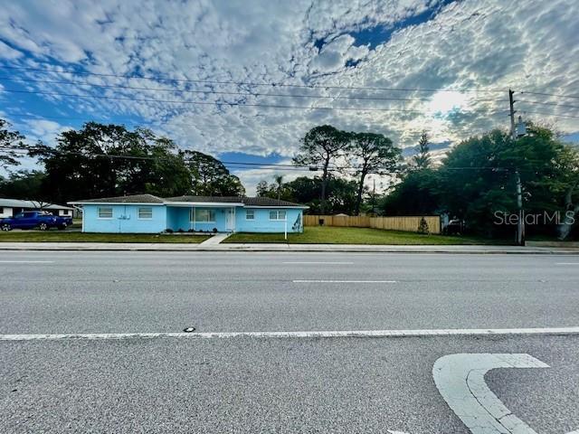 Photo one of 5151 Duhme Rd St Petersburg FL 33708 | MLS T3498922