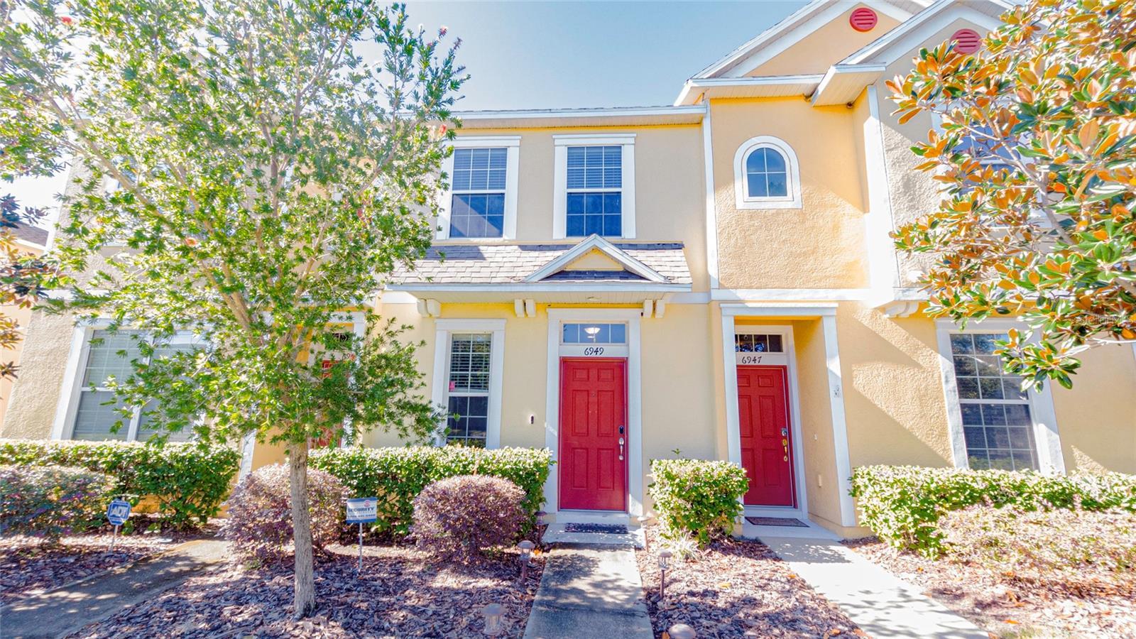 Photo one of 6949 Towering Spruce Dr Riverview FL 33578 | MLS T3499721