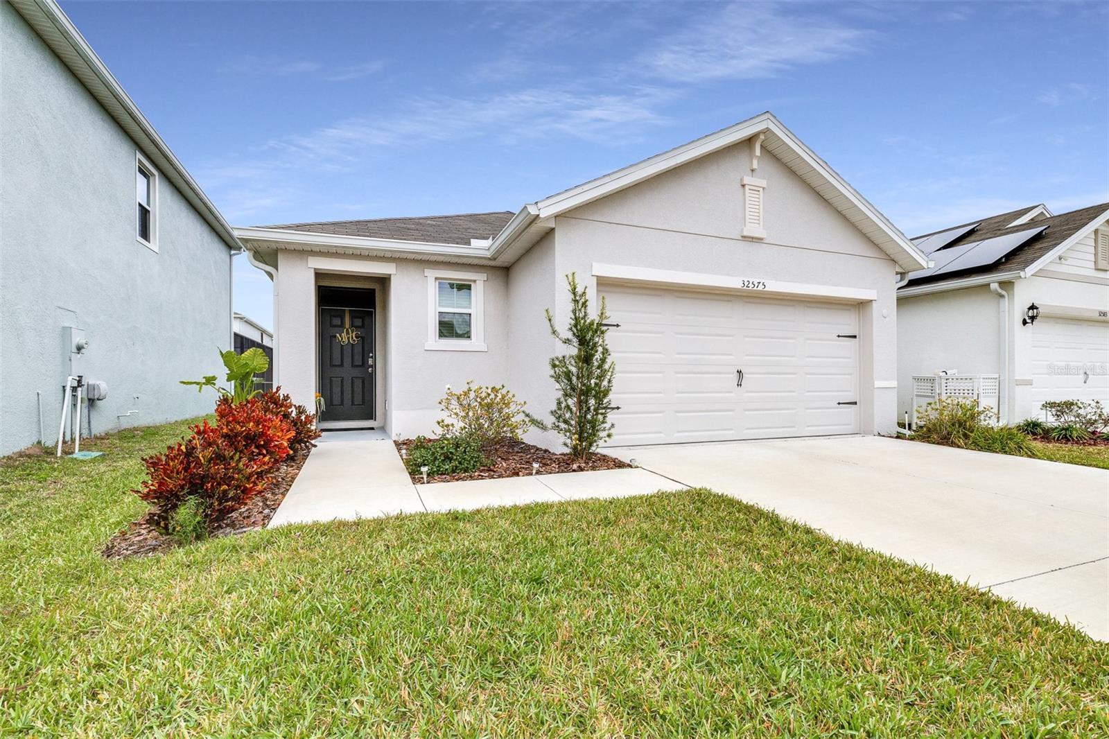 Photo one of 32575 Canyonlands Dr Wesley Chapel FL 33543 | MLS T3500038