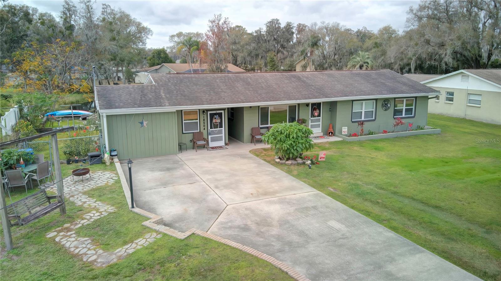 Photo one of 18504 Amber Dr Lutz FL 33549 | MLS T3500066