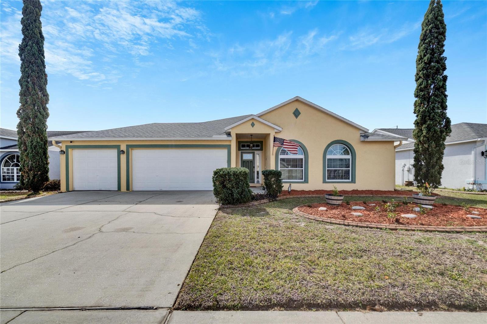 Photo one of 11511 Andy Dr Riverview FL 33569 | MLS T3503844