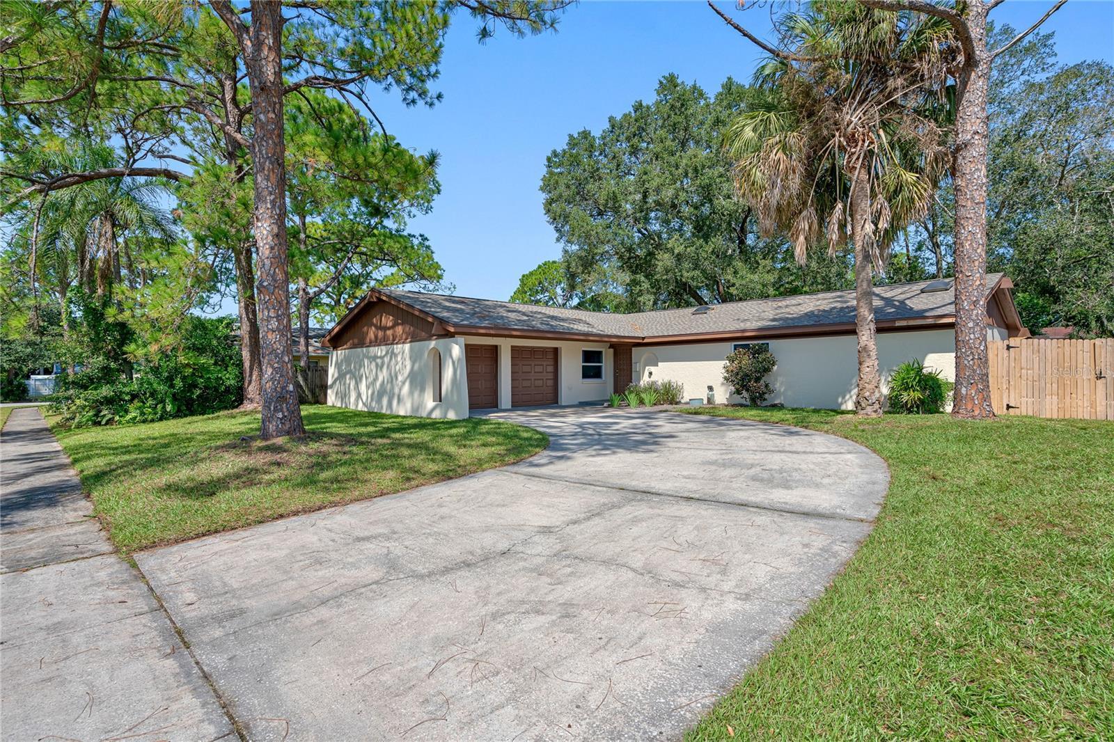 Photo one of 8321 W Pocahontas Ave Tampa FL 33615 | MLS T3503940