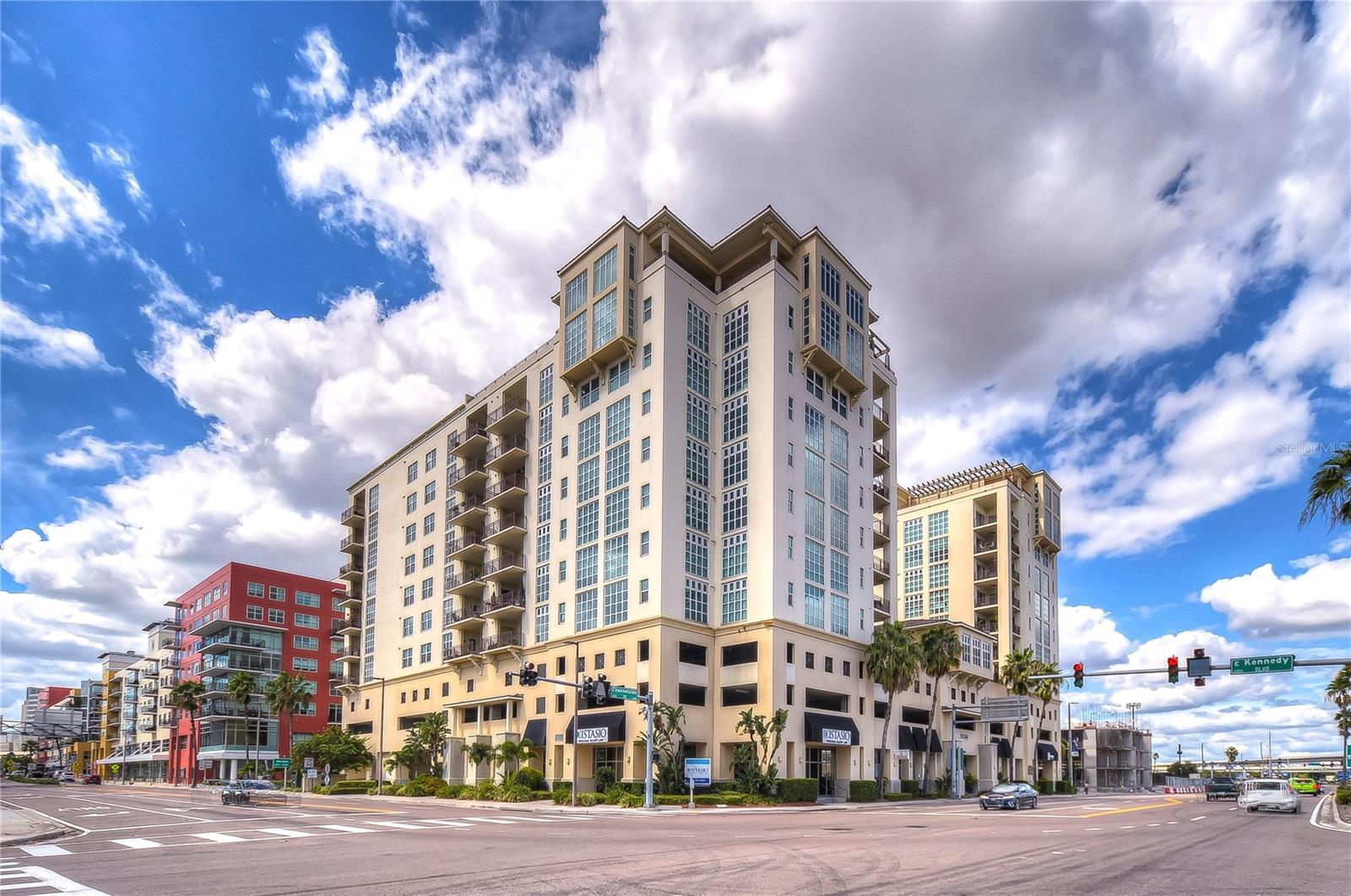 Photo one of 1238 E Kennedy Blvd # 701 Tampa FL 33602 | MLS T3504262