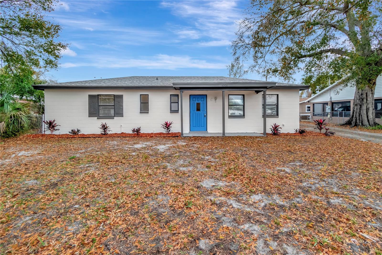 Photo one of 4005 W Wallace Ave Tampa FL 33611 | MLS T3505759