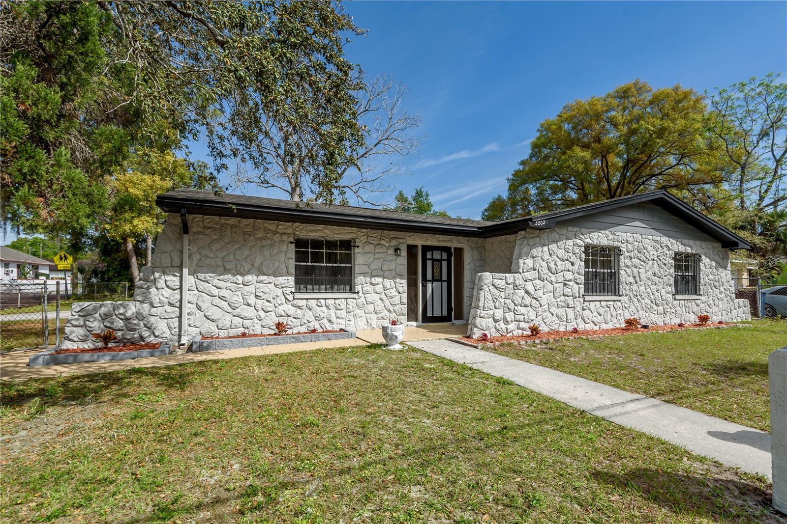 Photo one of 3202 E 28Th Ave Tampa FL 33605 | MLS T3506201
