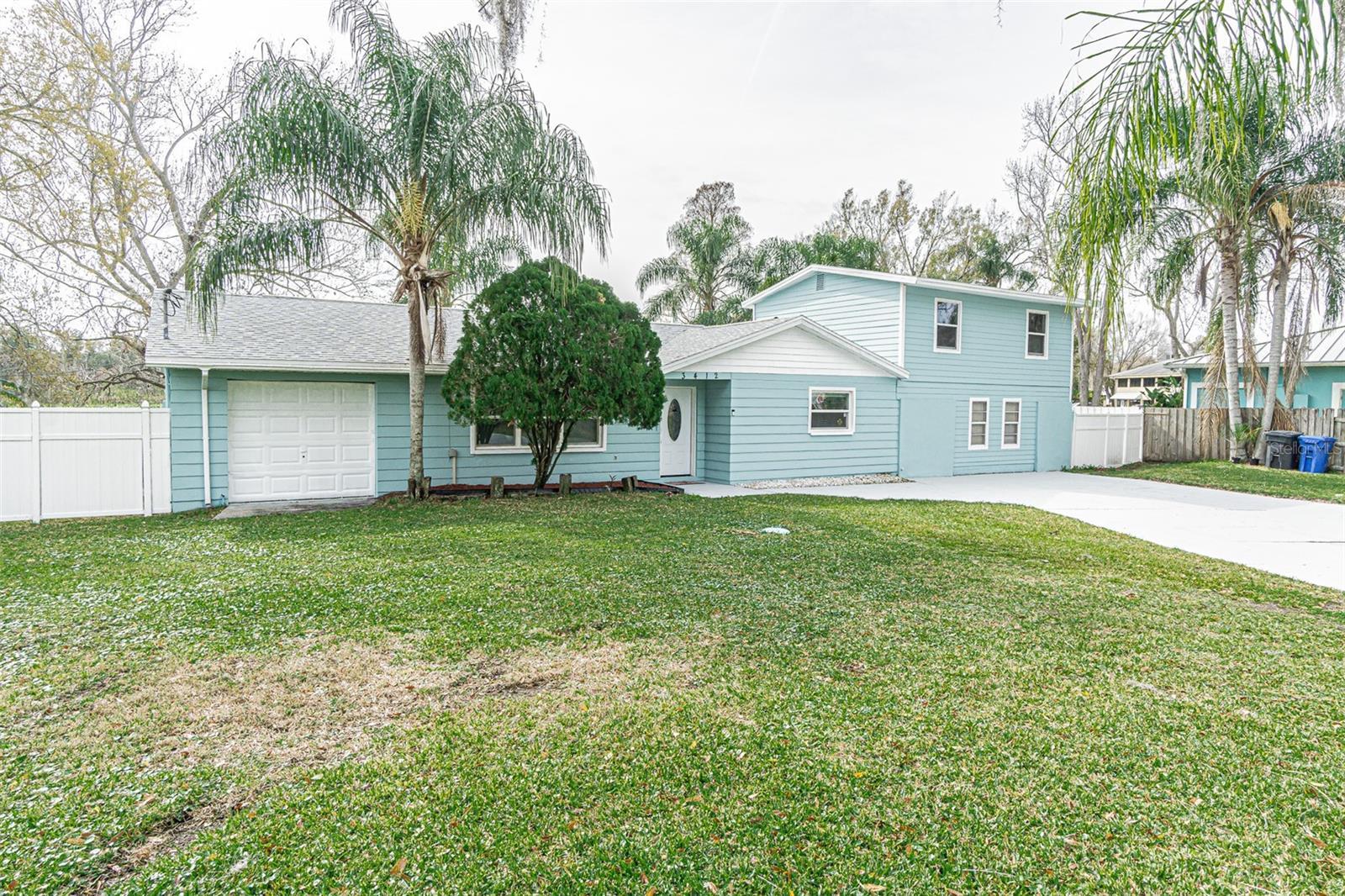 Photo one of 3412 Handy Rd Tampa FL 33618 | MLS T3506403