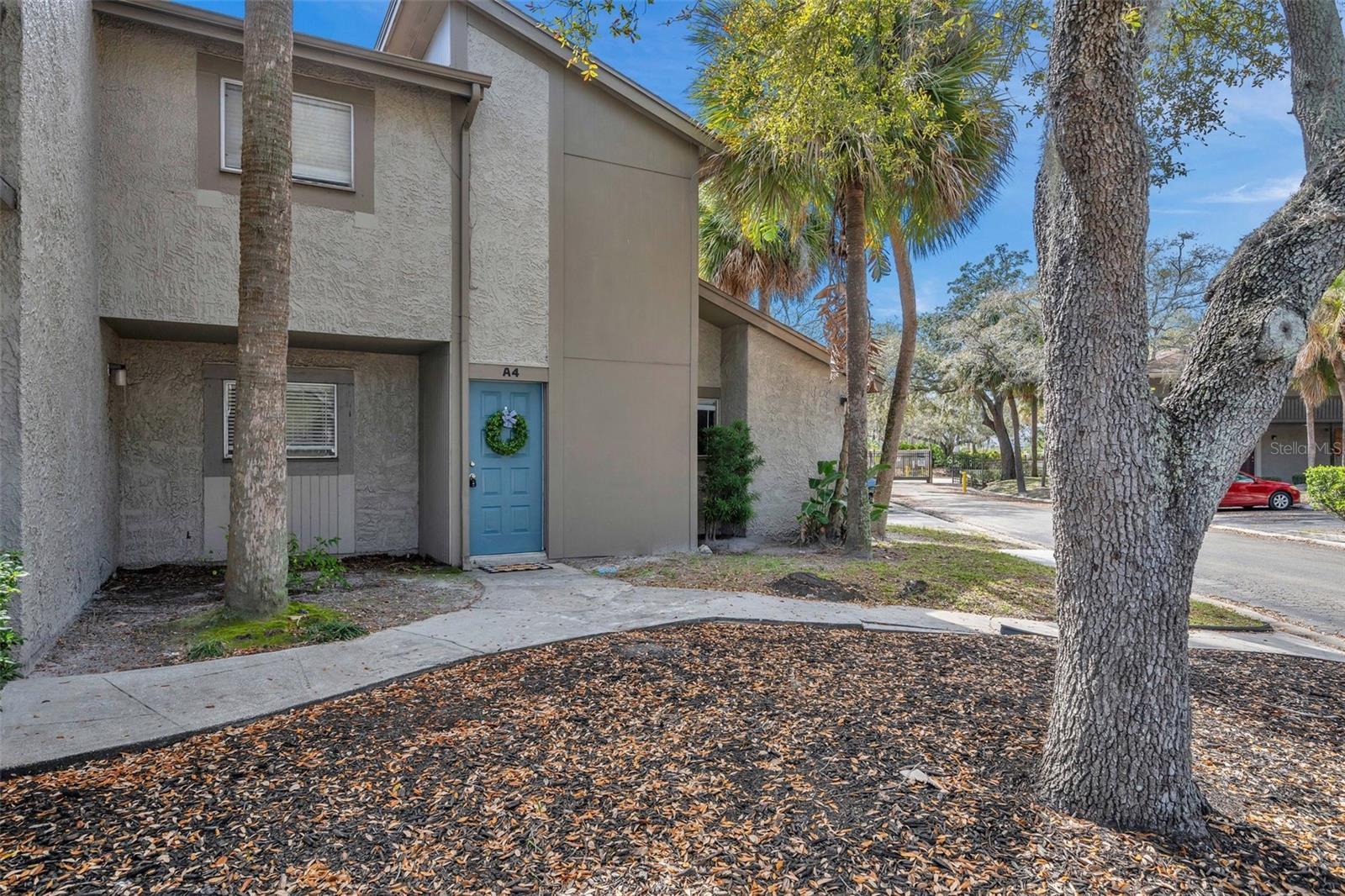 Photo one of 6344 Newtown Circle # 44A4 Tampa FL 33615 | MLS T3507549