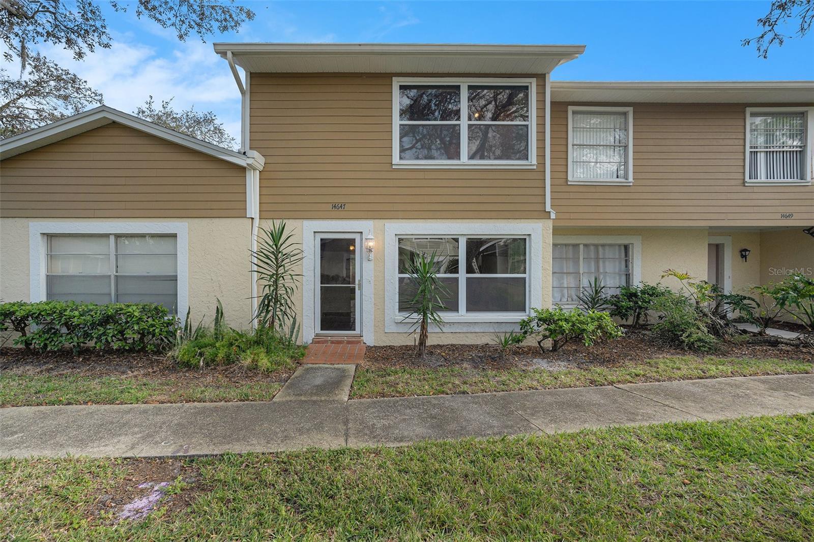 Photo one of 14647 Lake Forest Dr Lutz FL 33559 | MLS T3508423