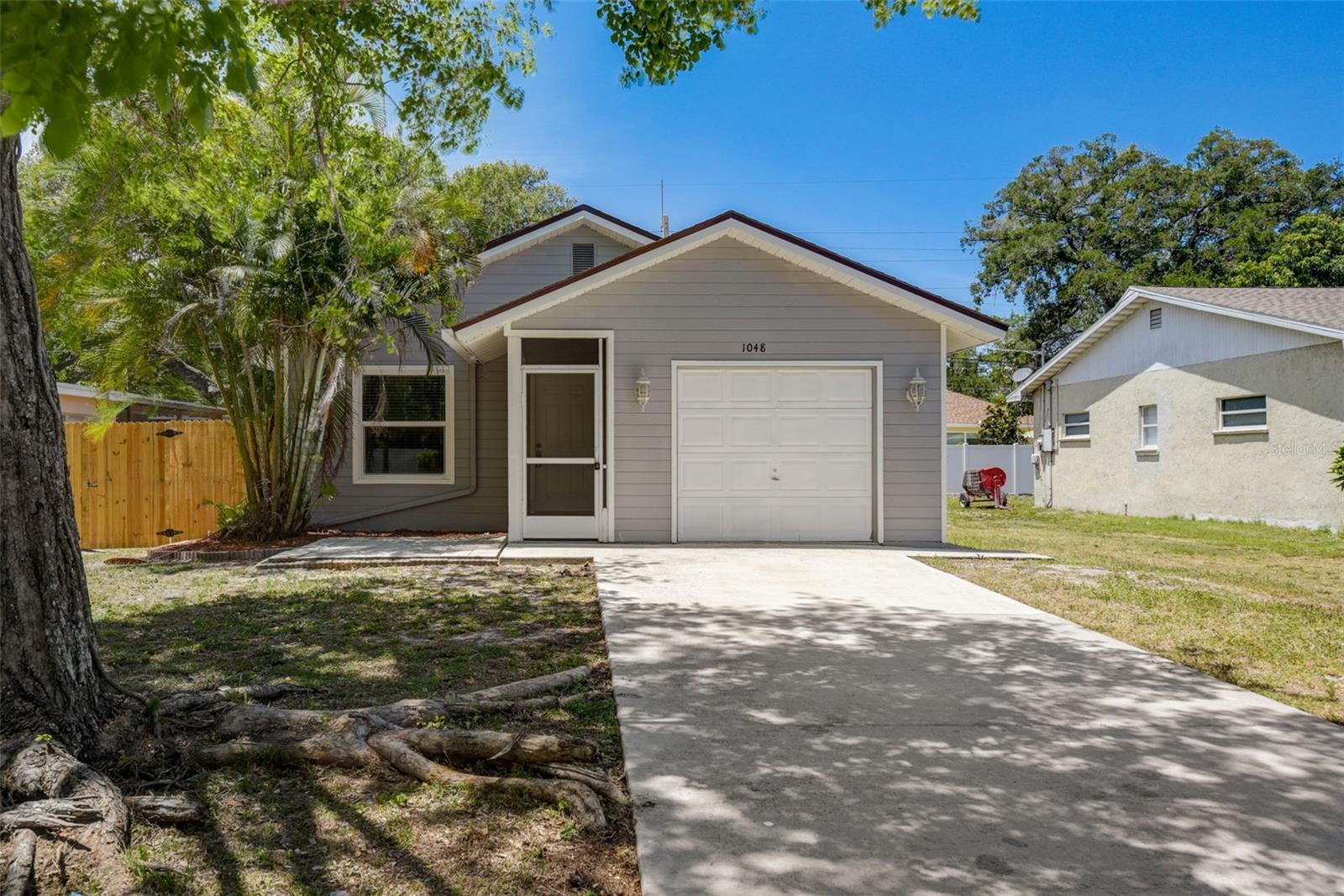 Photo one of 1048 S Allendale Ave Sarasota FL 34237 | MLS T3508561