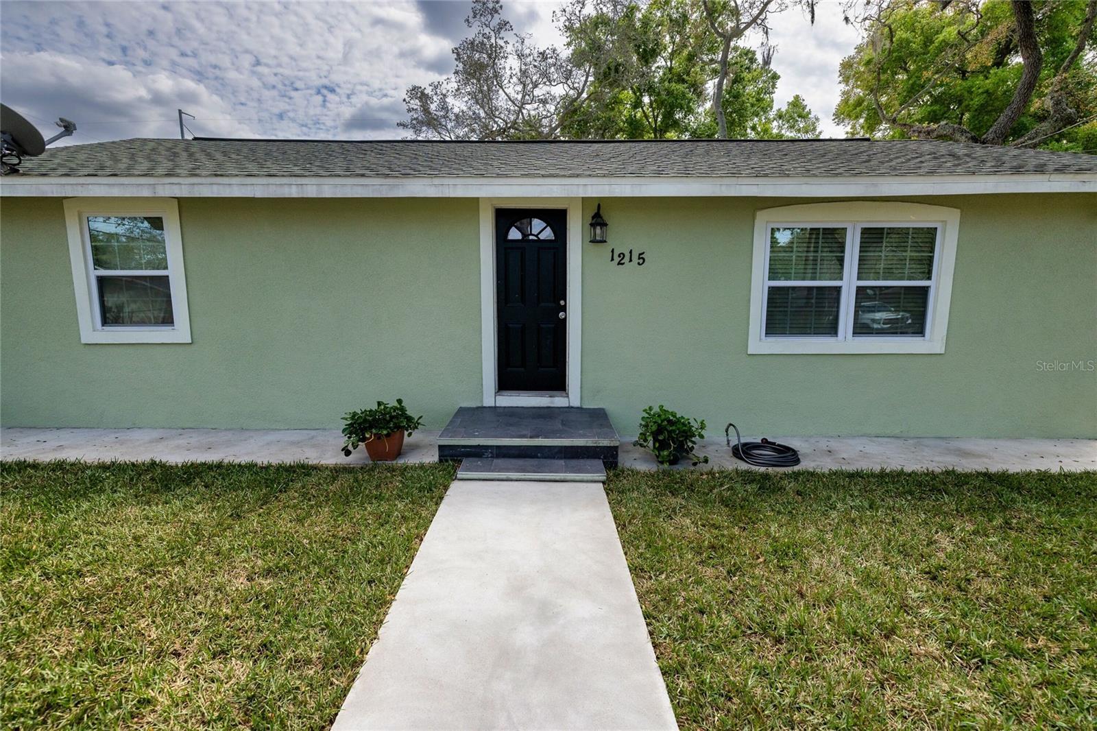 Photo one of 1215 E Holland Ave Tampa FL 33612 | MLS T3508956