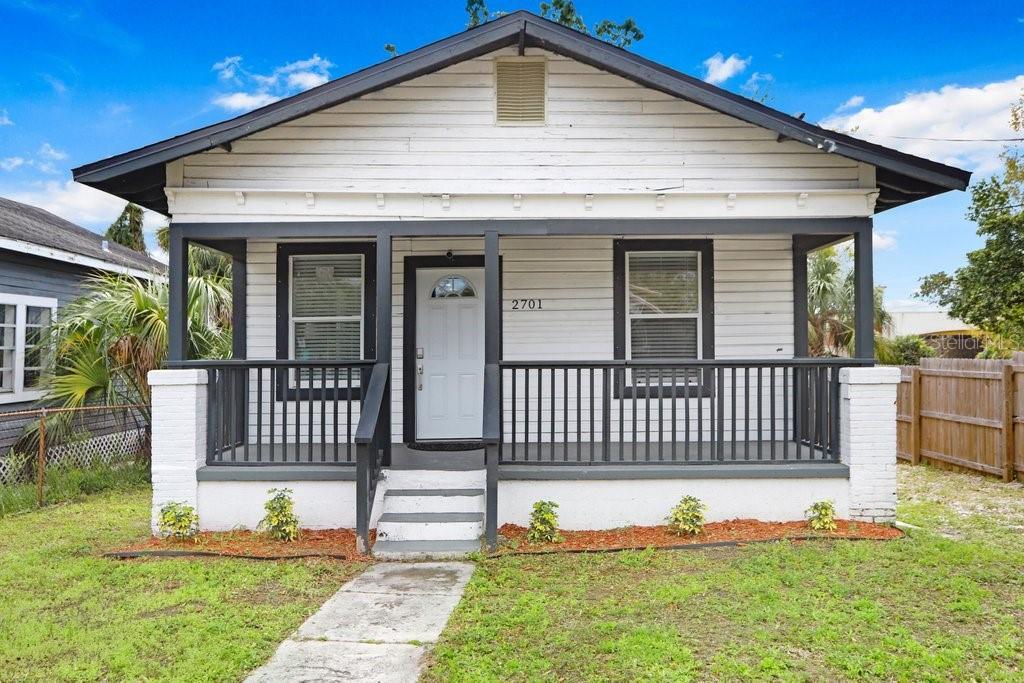Photo one of 2701 E Columbus Dr Tampa FL 33605 | MLS T3509008