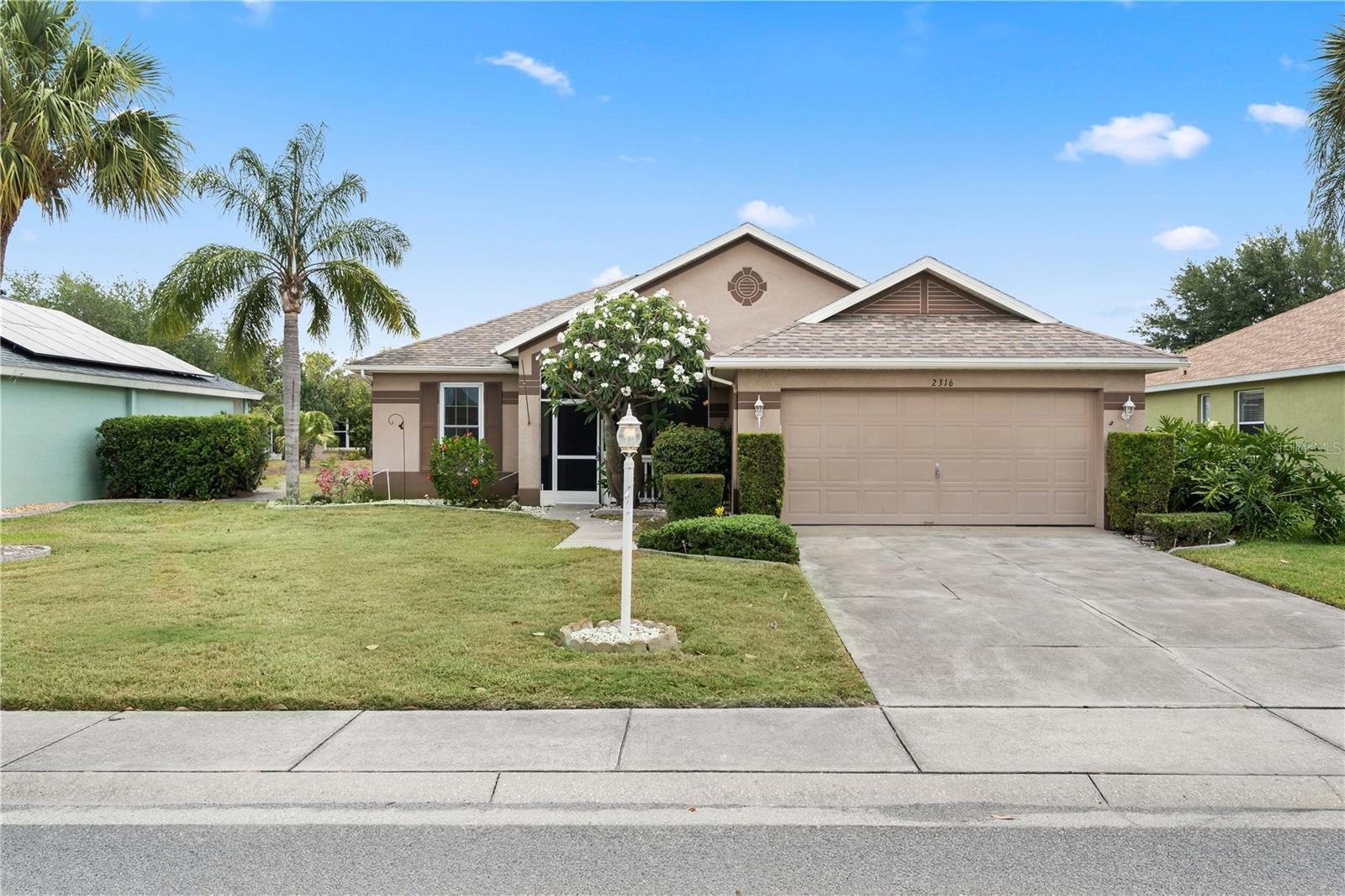 Photo one of 2316 Lyndhurst Dr Sun City Center FL 33573 | MLS T3509107