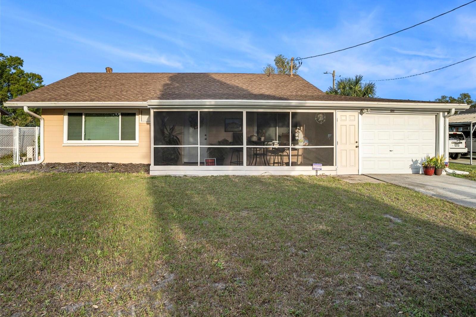 Photo one of 8824 Dyer Rd Riverview FL 33578 | MLS T3509353