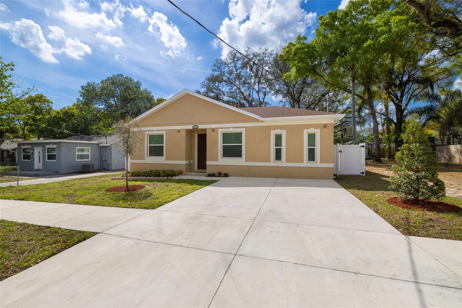 Photo one of 8516 N 48Th St Tampa FL 33617 | MLS T3509572