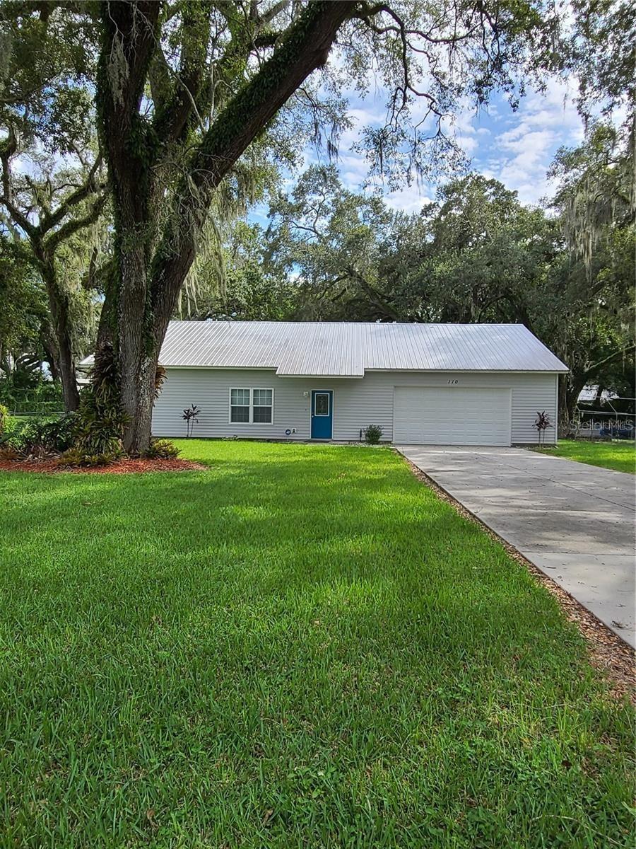 Photo one of 110 W 122Nd Ave Tampa FL 33612 | MLS T3511790