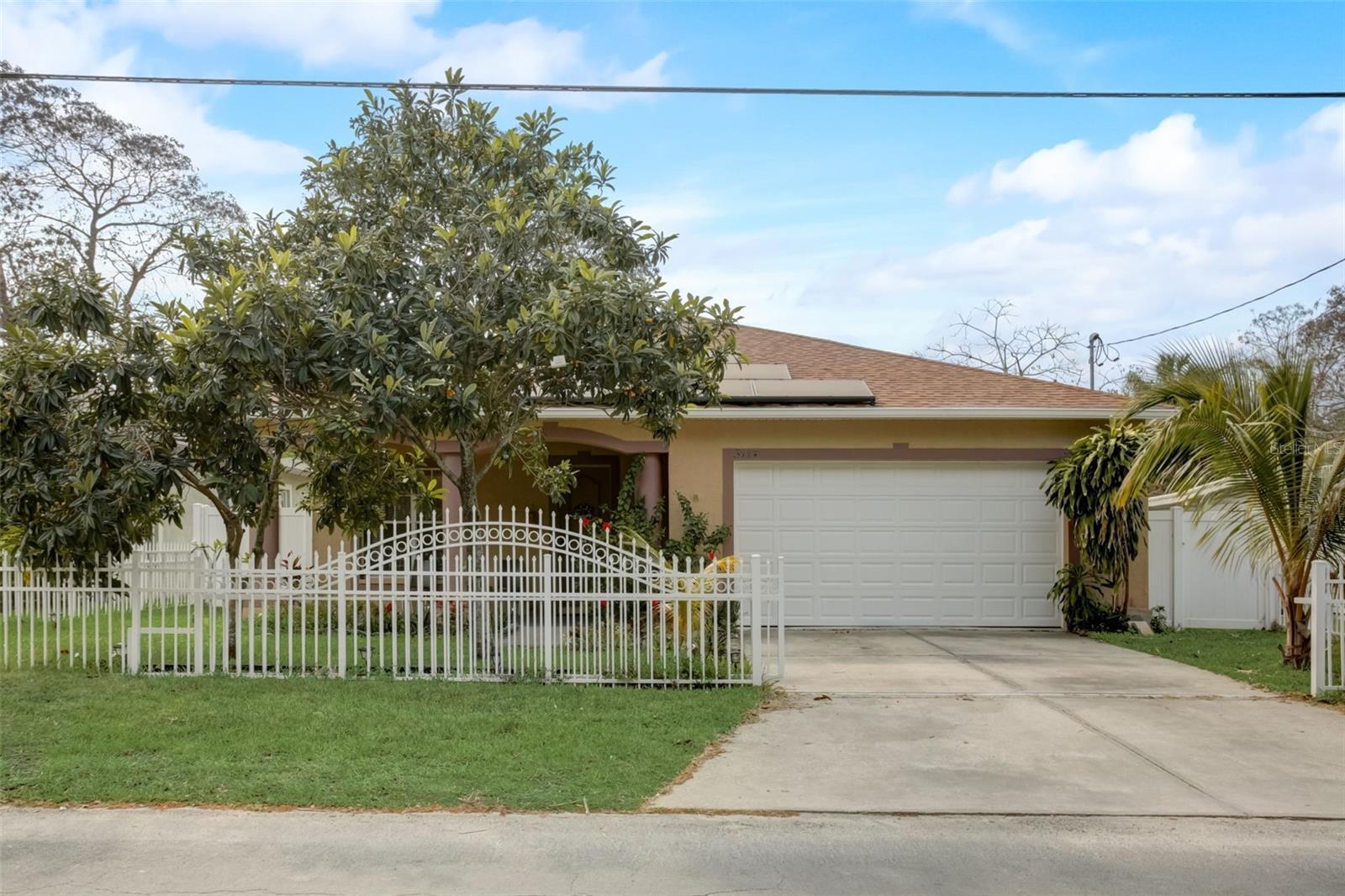Photo one of 3714 N 52Nd St Tampa FL 33619 | MLS T3512459