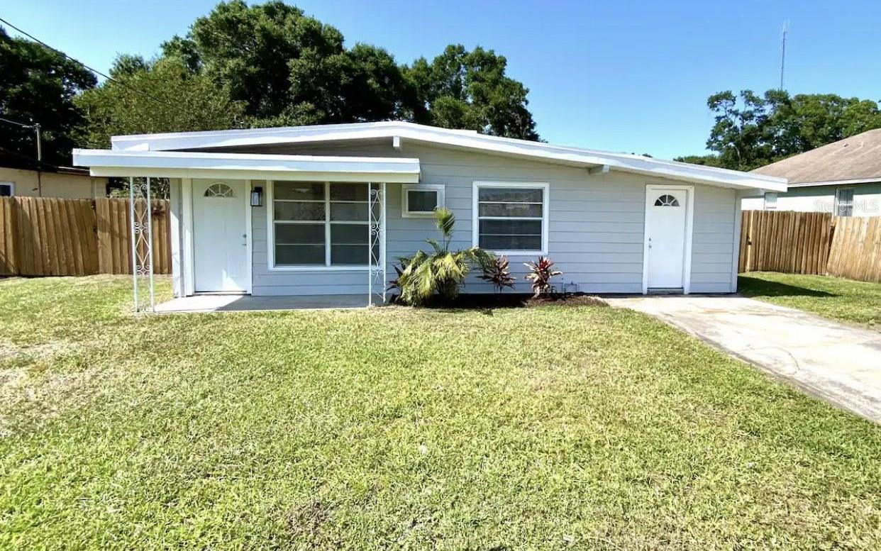 Photo one of 7610 36Th S Ave Tampa FL 33619 | MLS T3512977