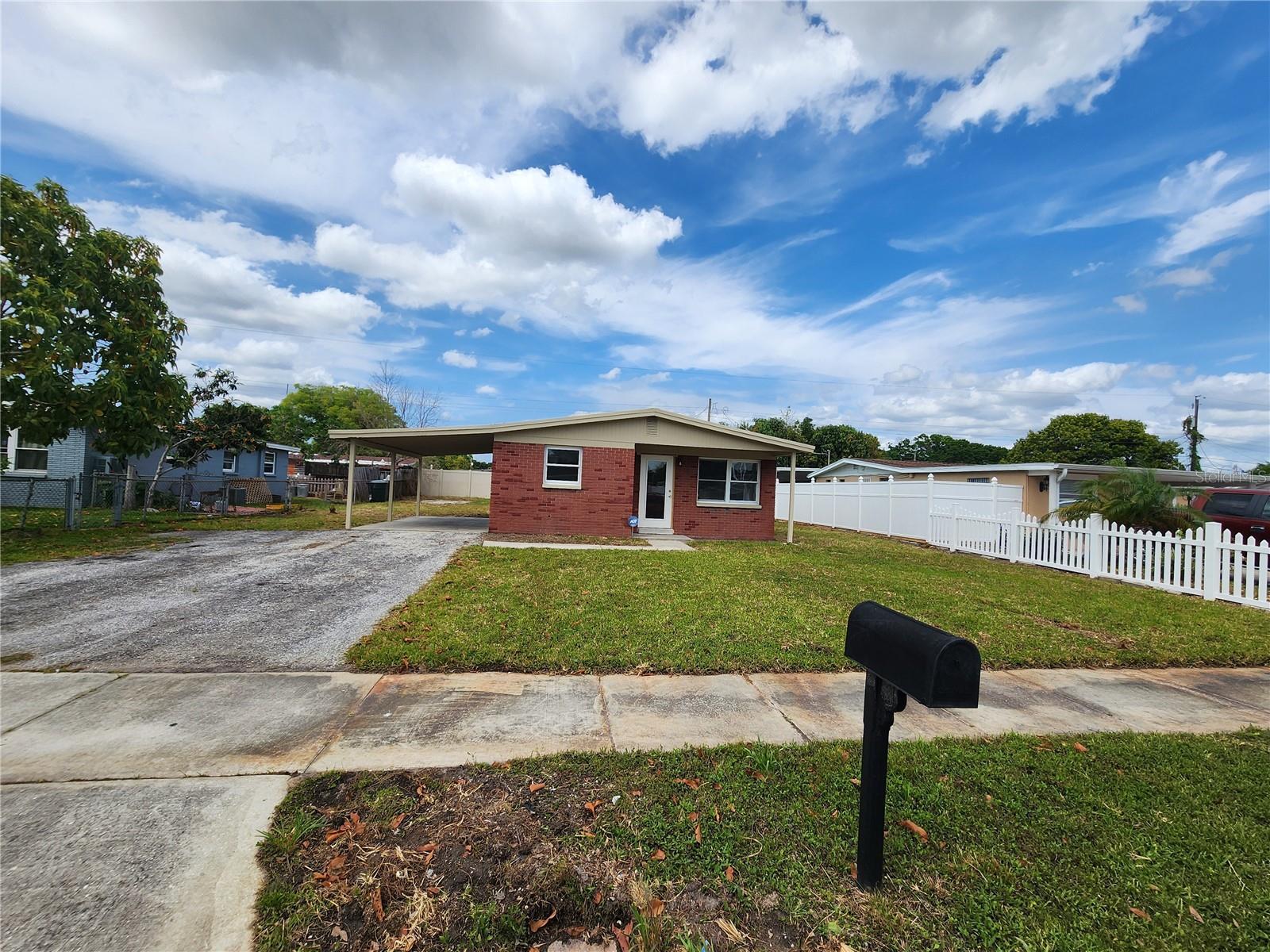 Photo one of 4531 W Clifton St Tampa FL 33614 | MLS T3514461