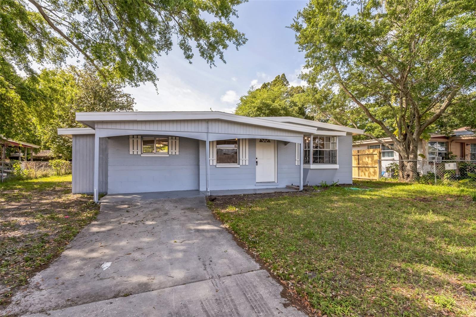 Photo one of 1407 E 143Rd Ave Tampa FL 33613 | MLS T3514809