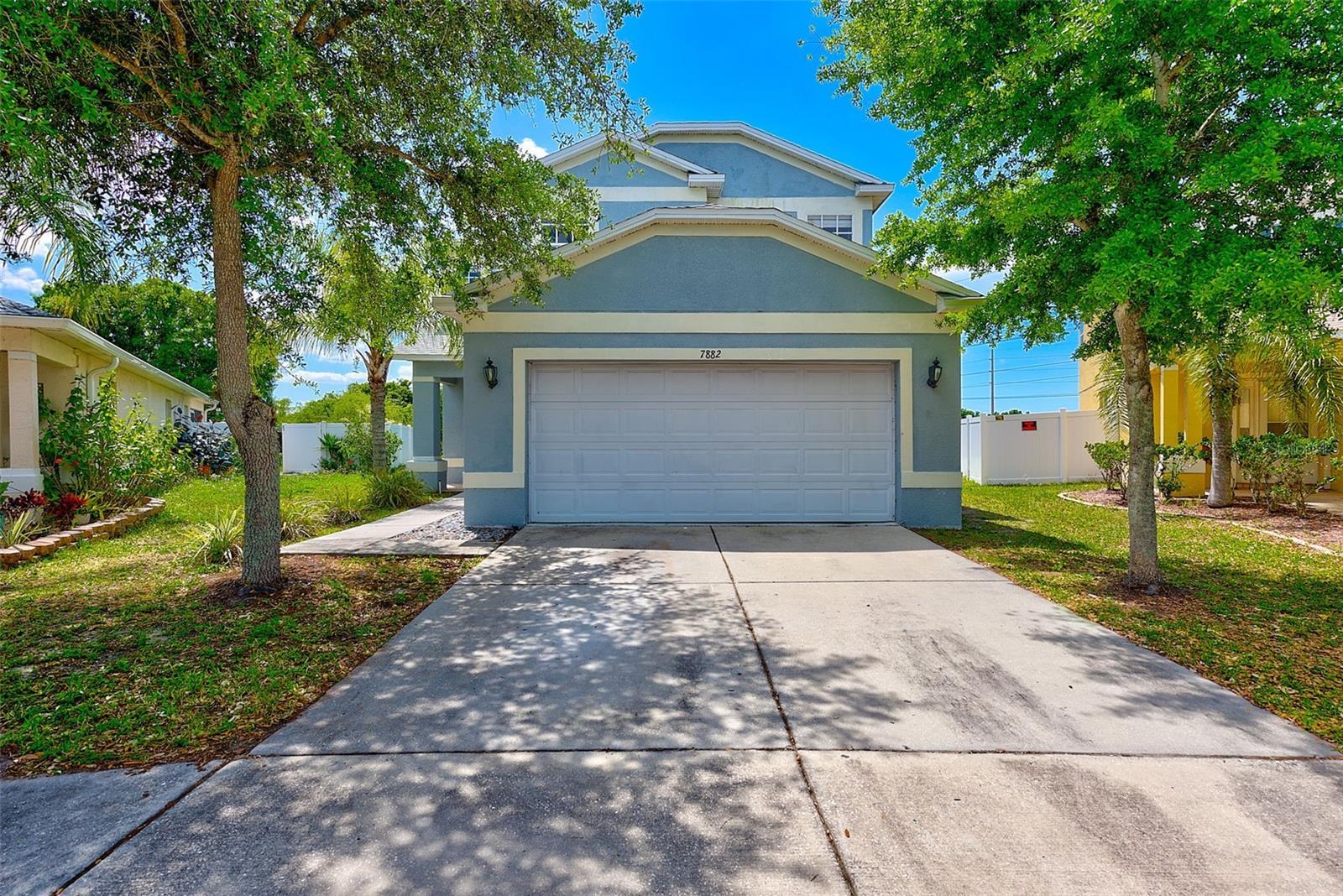 Photo one of 7882 Carriage Pointe Dr Gibsonton FL 33534 | MLS T3514886