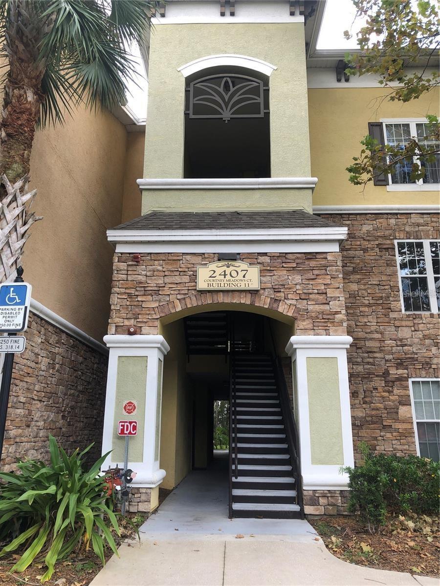 Photo one of 2407 Courtney Meadows Ct # 302 Tampa FL 33619 | MLS T3514908