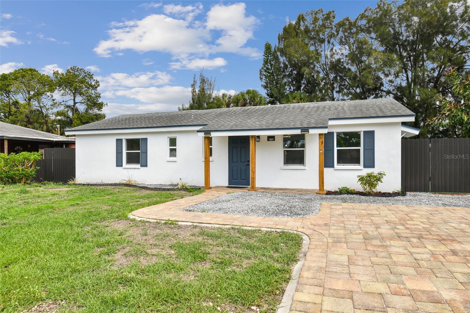 Photo one of 3905 W Paxton Ave Tampa FL 33611 | MLS T3515301