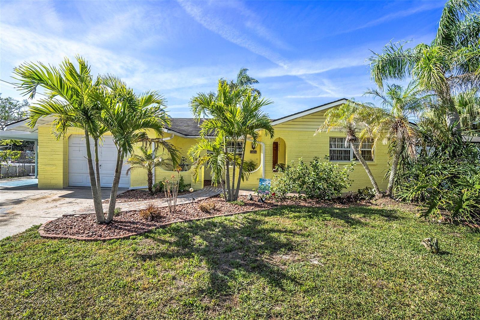 Photo one of 5404 Bay Blvd Port Richey FL 34668 | MLS T3515461