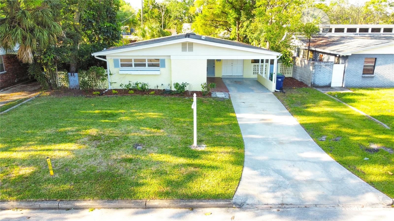 Photo one of 102 Huron Ave Tampa FL 33606 | MLS T3515642