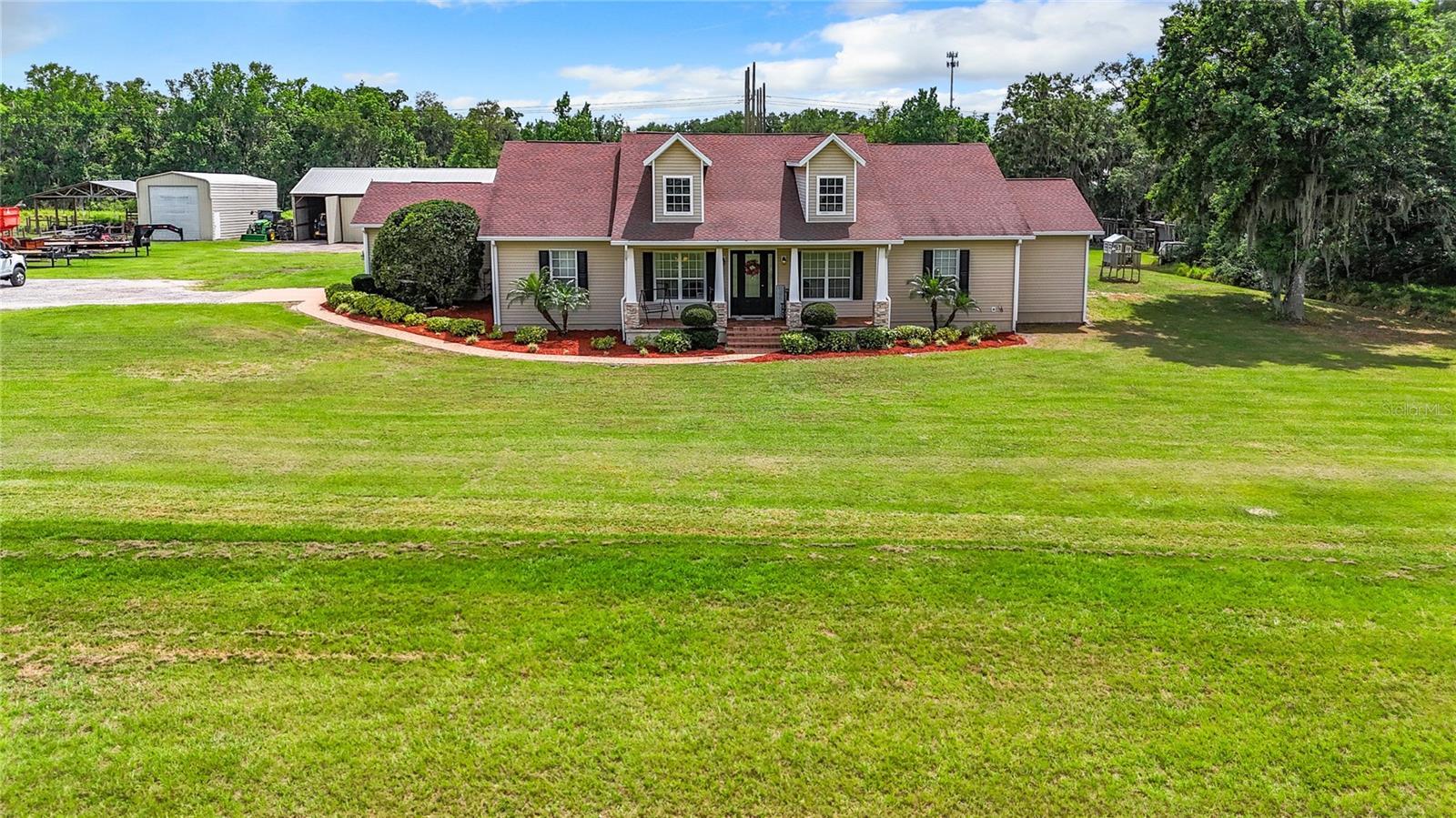 Photo one of 3715 Link Rd Lithia FL 33547 | MLS T3516208