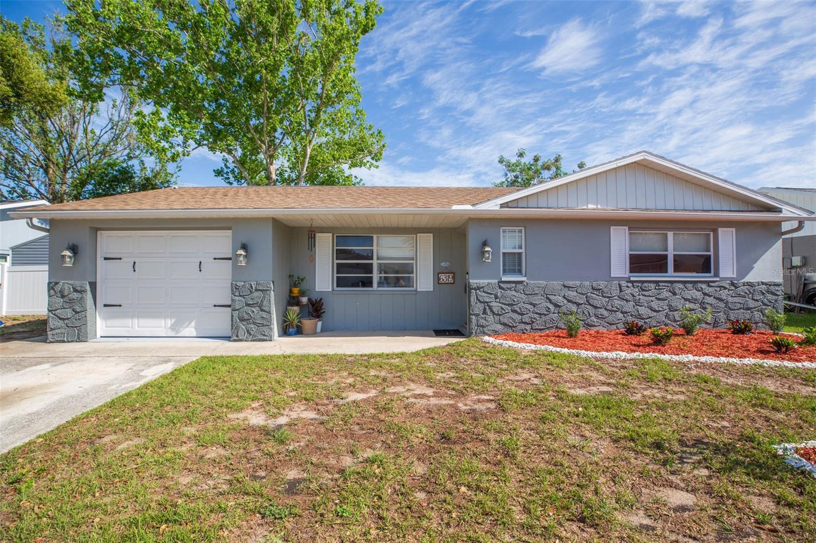 Photo one of 6319 Aberdeen Ave New Port Richey FL 34653 | MLS T3516358