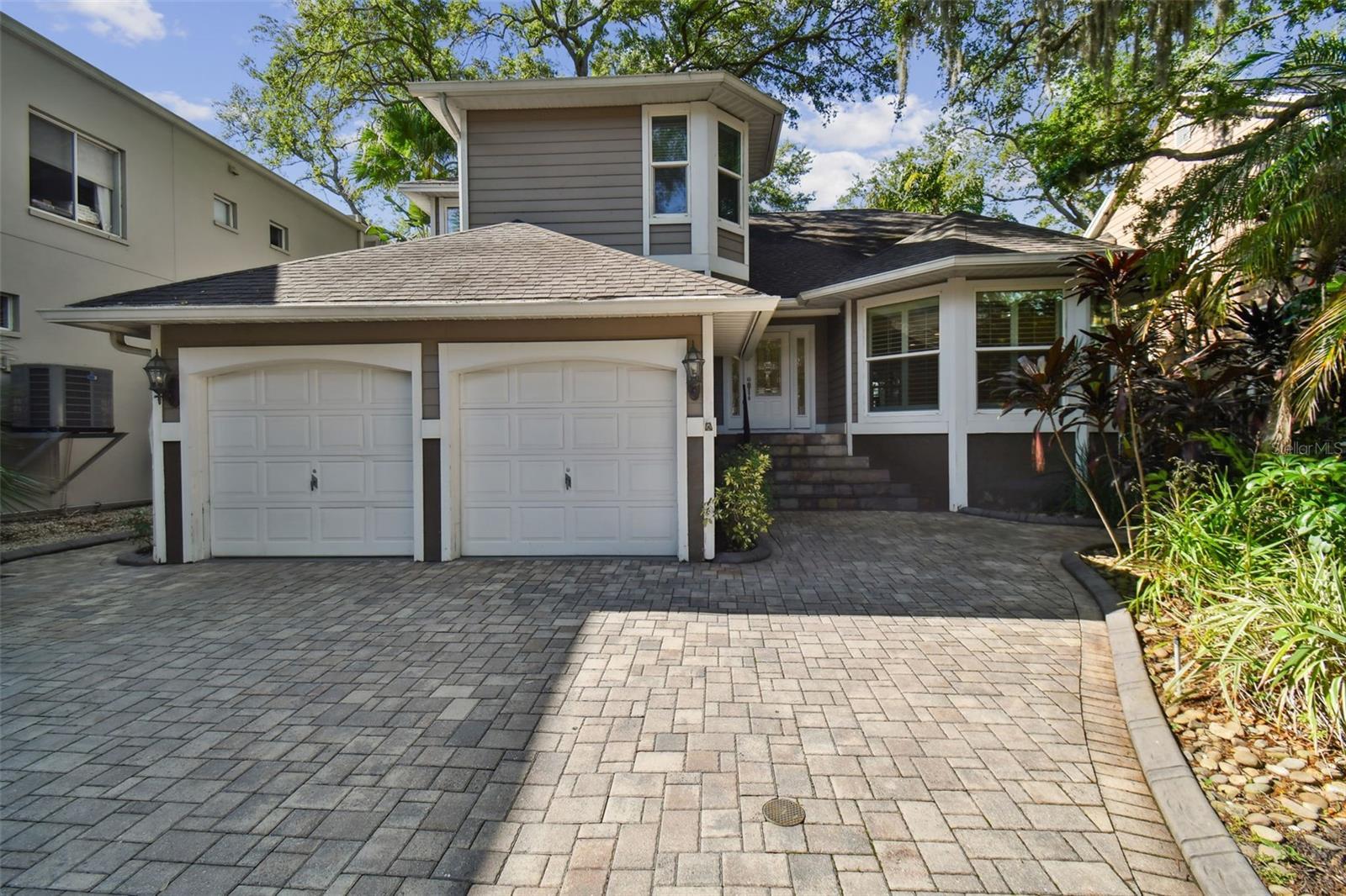 Photo one of 2710 Chambray Ln Tampa FL 33611 | MLS T3516659