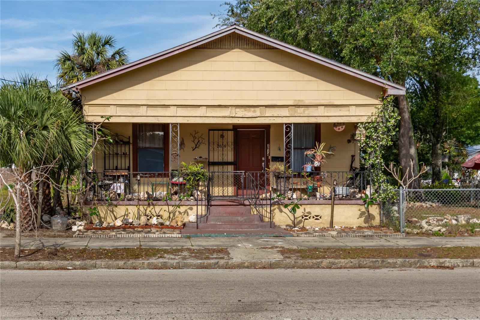 Photo one of 2614 N Howard Ave Tampa FL 33607 | MLS T3516886